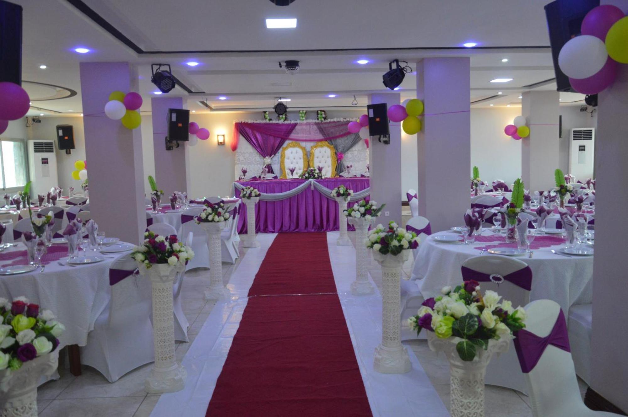 Nikita Hotel Yaounde Exterior photo