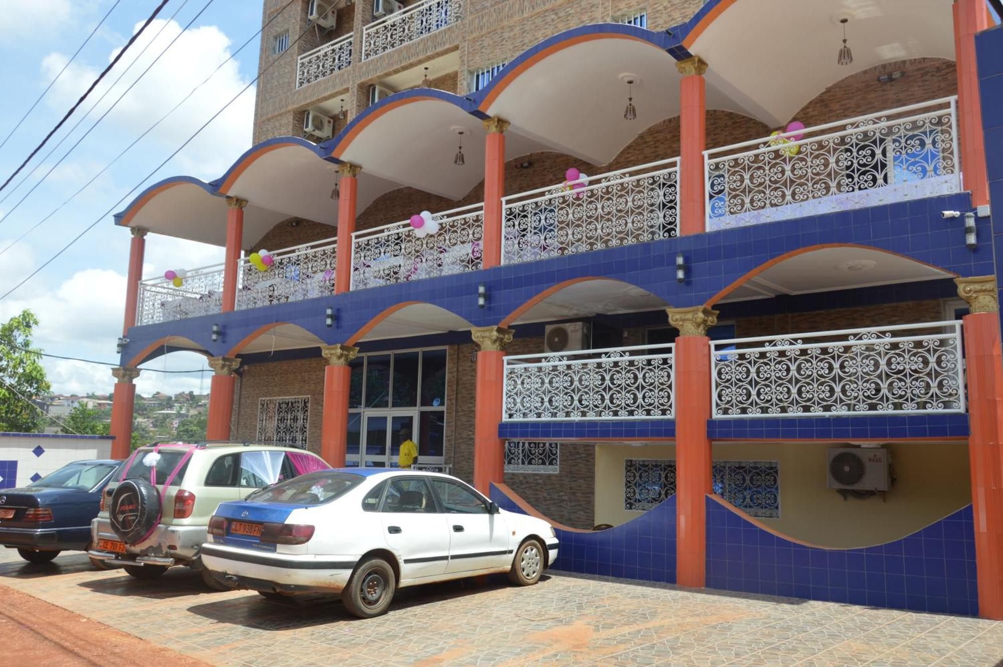 Nikita Hotel Yaounde Exterior photo